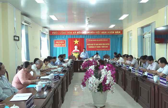 UBND huyện Trần Đề họp thường kỳ tháng 7 năm 2023